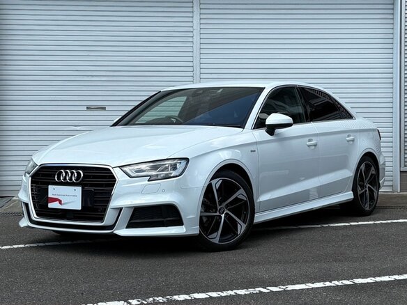 2022 Audi A3 30 TFSI IV (8Y), белый, 1550000 рублей