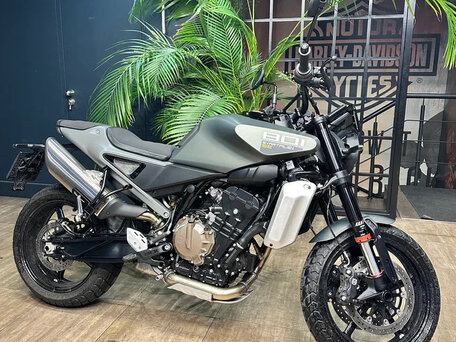 2026 Husqvarna Svartpilen 801, серый, 1250000 рублей, вид 1