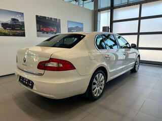 2011 Skoda Superb DSG II, белый, 830000 рублей, вид 4