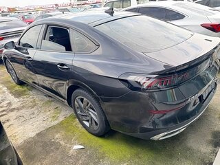2023 Volkswagen Lamando L II, серебристый, 1580111 рублей, вид 4