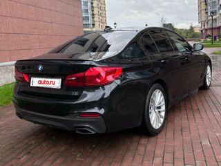 2019 BMW 5 серии 520d xDrive VII (G30/G31/G38), чёрный, 3380000 рублей, вид 4