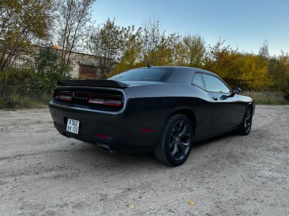 2018 Dodge Challenger III Рестайлинг 2, серый, 3500000 рублей - вид 2