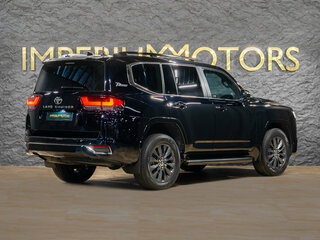 2022 Toyota Land Cruiser 300 Series, чёрный, 8890000 рублей, вид 5