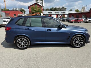 2019 BMW X5 30d IV (G05/G18), синий, 6200000 рублей, вид 2