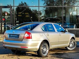 2011 Skoda Octavia II (A5) Рестайлинг, серый, 699000 рублей, вид 2