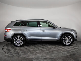 2017 Skoda Kodiaq I, серый, 1999000 рублей, вид 4