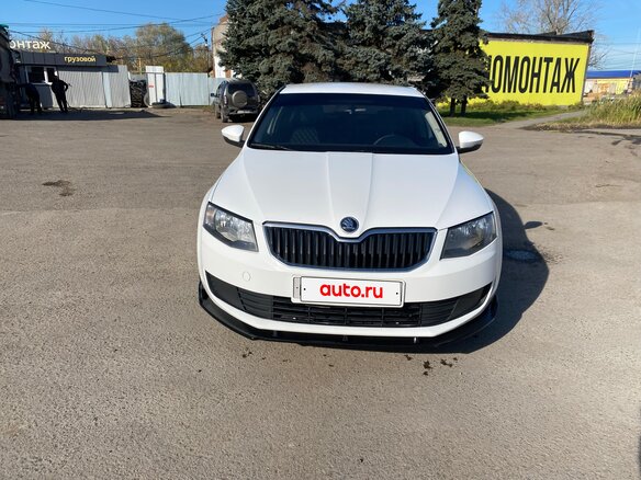 2015 Skoda Octavia III (A7), белый, 650000 рублей