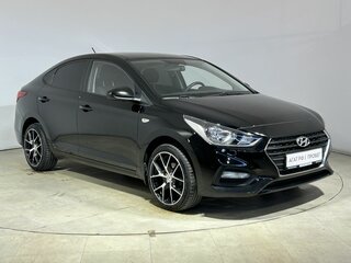 2018 Hyundai Solaris II, чёрный, 1210000 рублей, вид 4