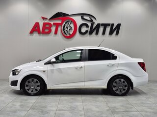2012 Chevrolet Aveo II, белый, 550000 рублей, вид 4
