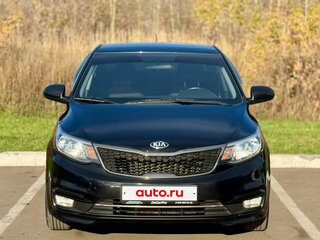 2017 Kia Rio III Рестайлинг, чёрный, 1180000 рублей, вид 3