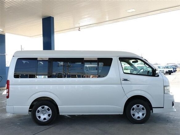 2014 Toyota HiAce H200 Рестайлинг, белый, 2687555 рублей - вид 5