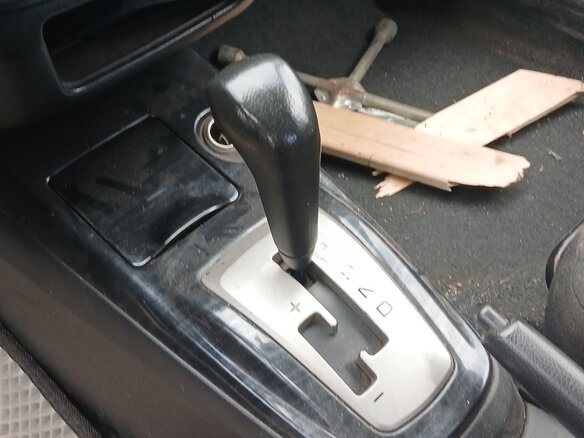 2004 Mitsubishi Lancer IX, серебристый, 110000 рублей - вид 10