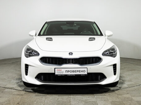2019 Kia Stinger I, белый, 2499700 рублей, вид 2