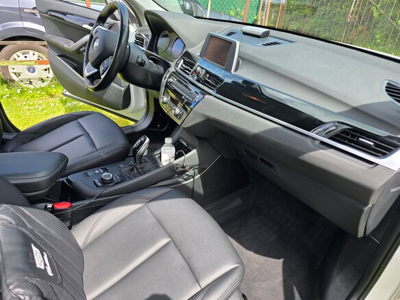 2019 BMW X1 20i xDrive II (F48), белый, 2649000 рублей - вид 2