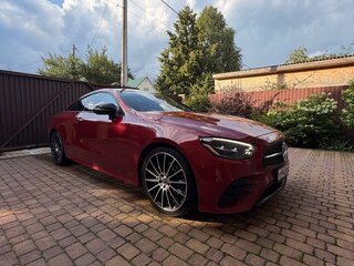 2021 Mercedes-Benz E-Класс 200 V (W213, S213, C238) Рестайлинг, красный, 5700000 рублей, вид 3