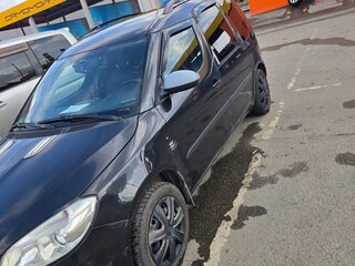 2011 Skoda Roomster I Рестайлинг, чёрный, 370000 рублей, вид 3