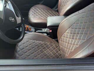2011 Hyundai Solaris I, бежевый, 650000 рублей, вид 3