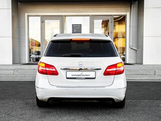 2012 Mercedes-Benz B-Класс 180 II (W246), белый, 970000 рублей, вид 4