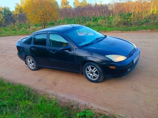 2000 Ford Focus I (North America), чёрный, 145000 рублей, вид 3
