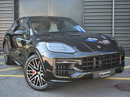 2026 Porsche Cayenne GTS Coupé III Рестайлинг, чёрный, 24800000 рублей, вид 5
