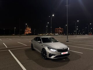2019 Kia Optima IV Рестайлинг, серебристый, 1795000 рублей, вид 1