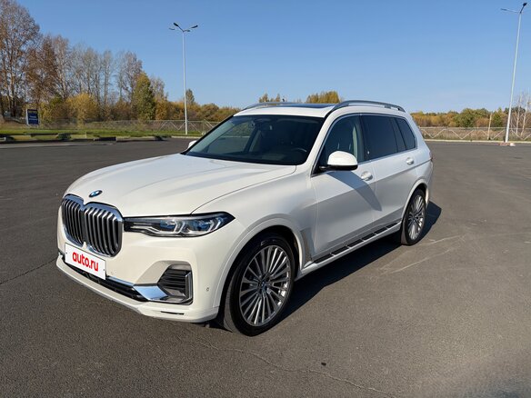 2021 BMW X7 40d I (G07), белый, 9590000 рублей - вид 1