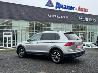 2019 Volkswagen Tiguan II, серый, 2500000 рублей, вид 3