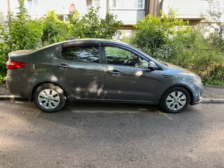 2014 Kia Rio 6-speed III, серый, 890000 рублей, вид 3