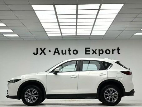 2023 Mazda CX-5 II Рестайлинг, белый, 2400000 рублей, вид 5
