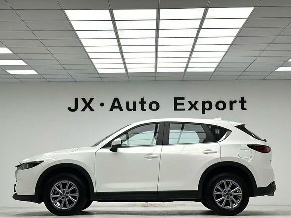 2023 Mazda CX-5 II Рестайлинг, белый, 2400000 рублей - вид 4