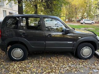 2014 Chevrolet Niva I Рестайлинг, серый, 460000 рублей, вид 3
