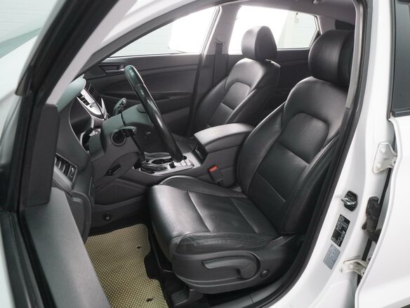 2015 Hyundai Tucson III, белый, 1724000 рублей - вид 9