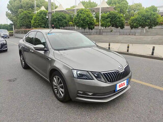 2020 Skoda Octavia III (A7) Рестайлинг, серый, 1189069 рублей, вид 3