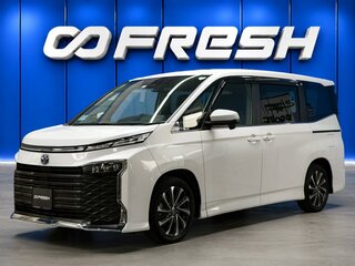 2022 Toyota Voxy IV (R90), белый, 4000000 рублей, вид 1