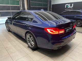 2017 BMW 5 серии 530i xDrive VII (G30/G31/G38), синий, 3395000 рублей, вид 4