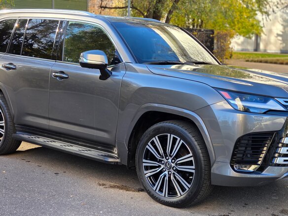2022 Lexus LX 600 IV, серый, 15000000 рублей - вид 4