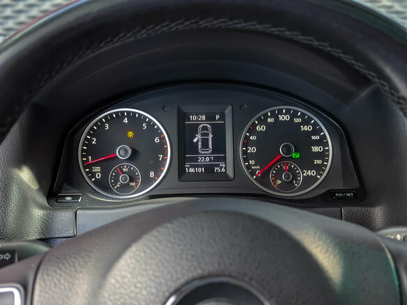 2011 Volkswagen Tiguan I Рестайлинг, чёрный, 1280000 рублей - вид 23