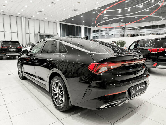 2021 Kia K5 III, чёрный, 2230000 рублей - вид 6
