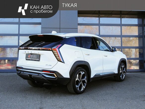 2023 Geely Atlas II, белый, 2294000 рублей - вид 2