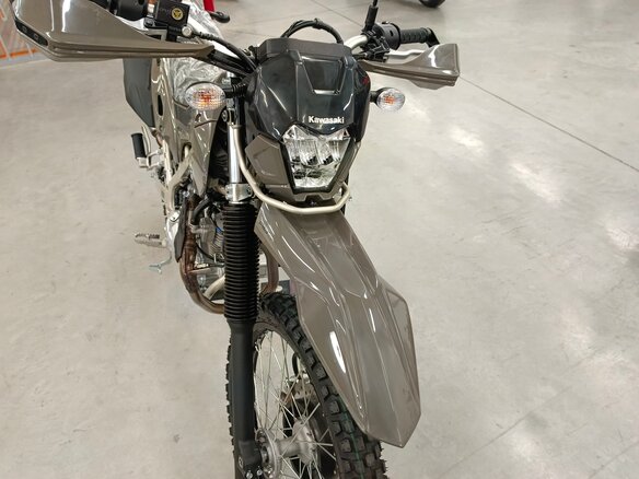 2025 Kawasaki KLX 230, зелёный, 610000 рублей - вид 9