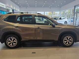 2021 Subaru Forester V, серый, 3180000 рублей, вид 4
