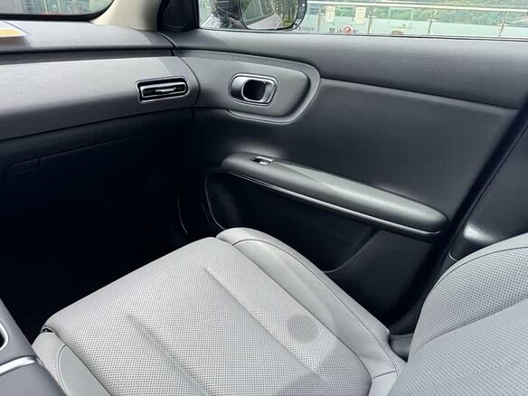 2026 Changan Qiyuan Q05 51.9 kWh II, бежевый - вид 23