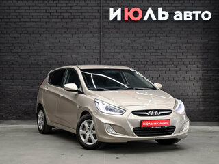 2013 Hyundai Solaris I, бежевый, 600000 рублей, вид 3
