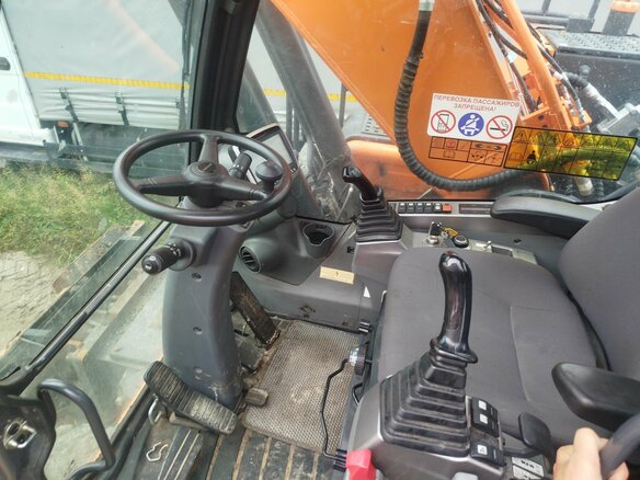 2022 Develon DX210W, белый, 11831000 рублей - вид 6