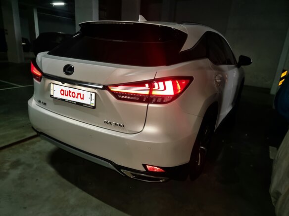 2021 Lexus RX 300 IV Рестайлинг, белый, 4850000 рублей - вид 21