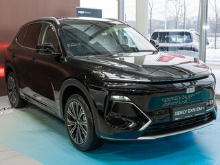 2026 Geely EX5 Гибрид EM-R, чёрный, 3829990 рублей, вид 3