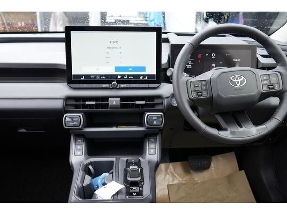 2026 Toyota RAV4 VI (XA60), белый, 8100000 рублей - вид 10