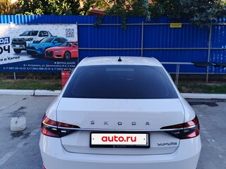 2020 Skoda Superb III Рестайлинг, белый, 2450000 рублей, вид 3