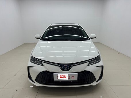 2022 Toyota Corolla XII (E210), белый, 1755000 рублей, вид 2