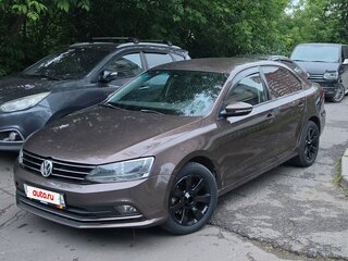 2015 Volkswagen Jetta VI Рестайлинг, коричневый, 725000 рублей, вид 1